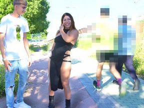 42-year-old MILF brings smiles to the street. Blowjobs in the park with XXL cocks. Stephy Katy doesn't hold back
